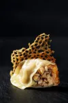 Gebakken dumplings met champignons